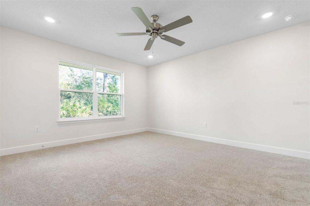 Image 14 of property listing at 18 UNION RUN COURT, Palm Coast, FL 32164