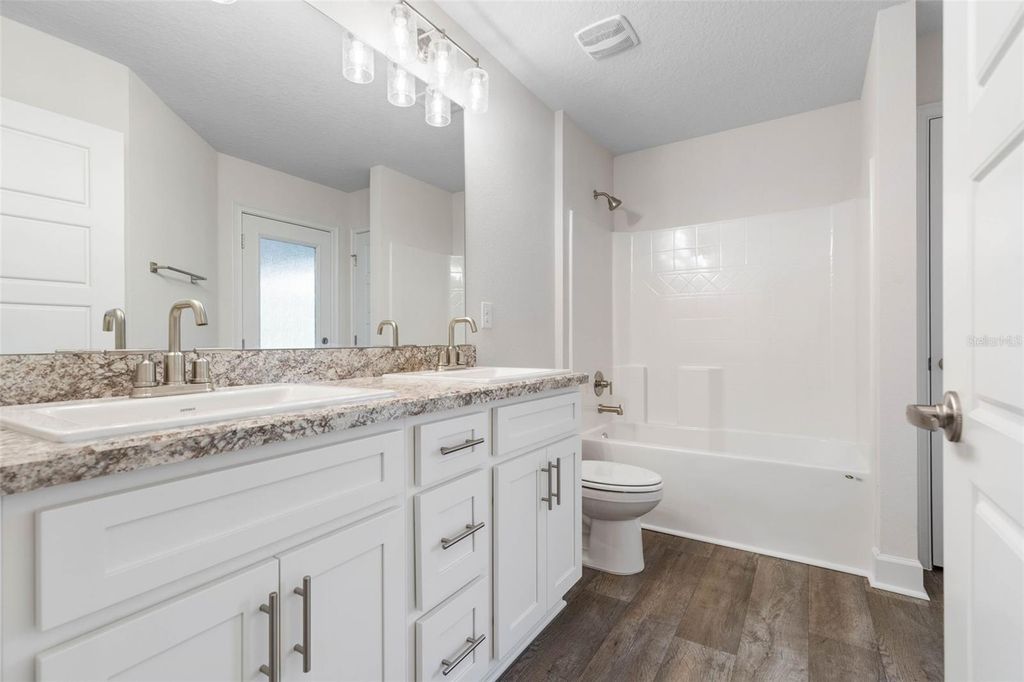 Image 25 of property listing at 18 UNION RUN COURT, Palm Coast, FL 32164