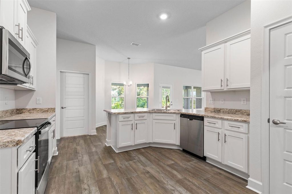 Image 7 of property listing at 18 UNION RUN COURT, Palm Coast, FL 32164