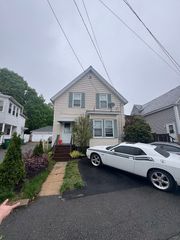 3 Cane St, Fitchburg, MA 01420