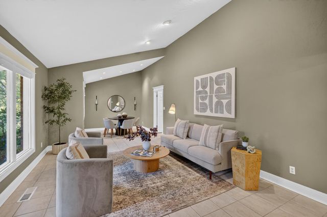 7704 Oak Leaf Ave, Fair Oaks, CA 95628