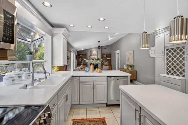 7704 Oak Leaf Ave, Fair Oaks, CA 95628