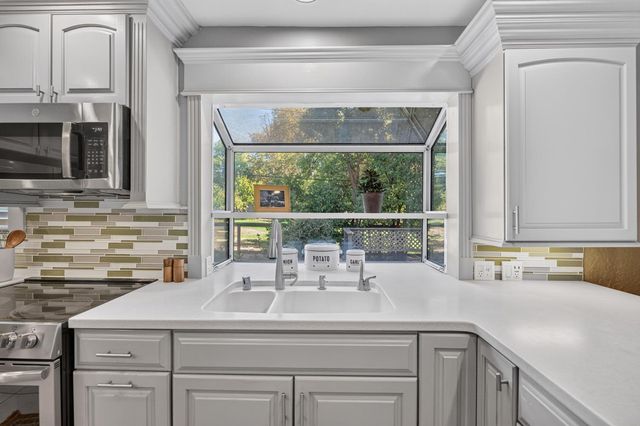 7704 Oak Leaf Ave, Fair Oaks, CA 95628