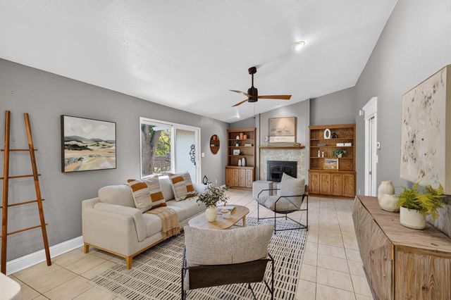 7704 Oak Leaf Ave, Fair Oaks, CA 95628