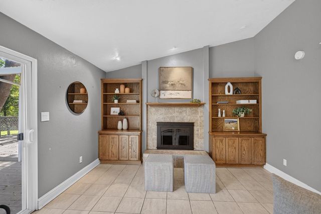 7704 Oak Leaf Ave, Fair Oaks, CA 95628