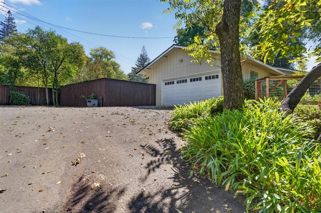 7704 Oak Leaf Ave, Fair Oaks, CA 95628