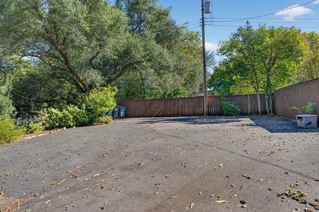 7704 Oak Leaf Ave, Fair Oaks, CA 95628