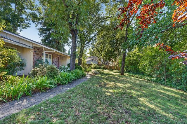 7704 Oak Leaf Ave, Fair Oaks, CA 95628