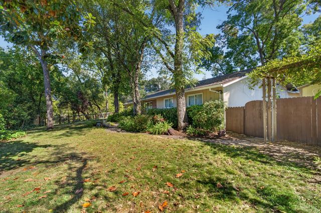 7704 Oak Leaf Ave, Fair Oaks, CA 95628