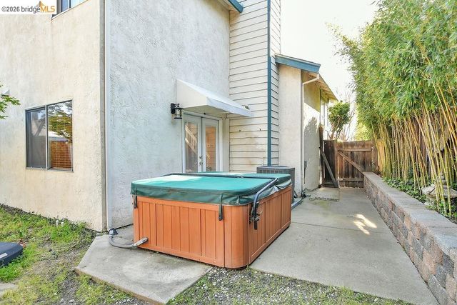 2860 Honeysuckle Cir, Antioch, CA 94531