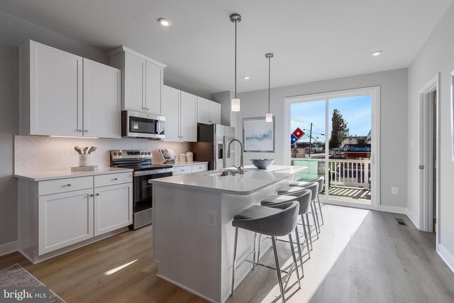 5 OASIS AVE, Ranson, WV 25438