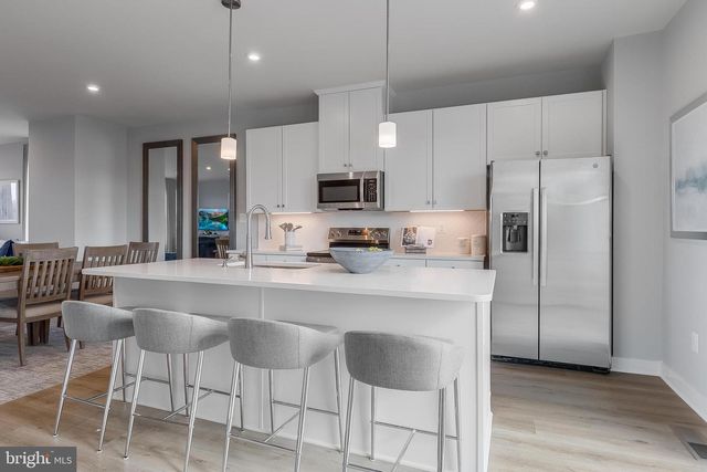 5 OASIS AVE, Ranson, WV 25438