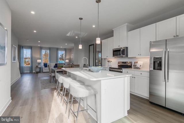 5 OASIS AVE, Ranson, WV 25438