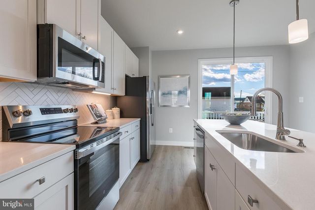 5 OASIS AVE, Ranson, WV 25438