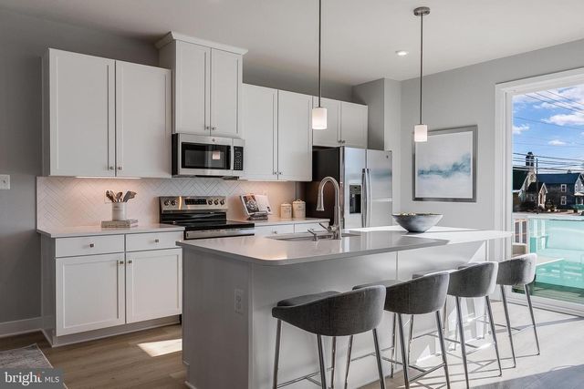 5 OASIS AVE, Ranson, WV 25438