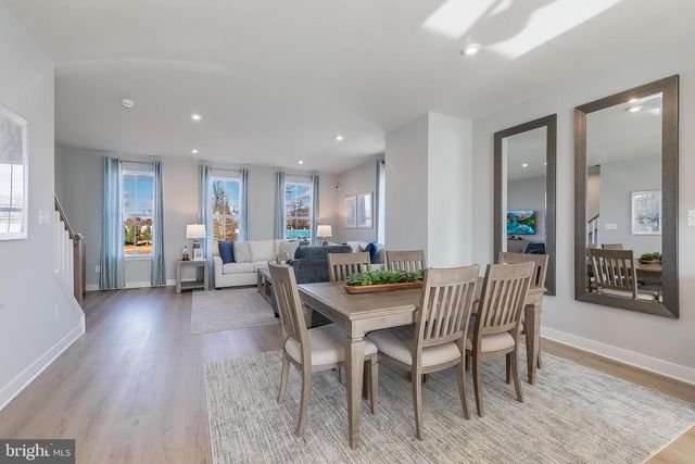 5 OASIS AVE, Ranson, WV 25438