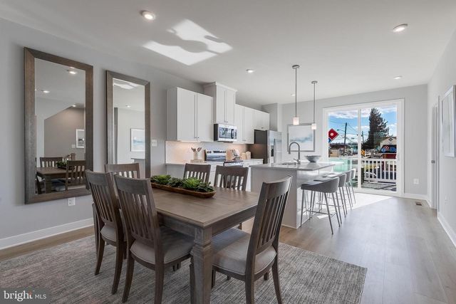 5 OASIS AVE, Ranson, WV 25438