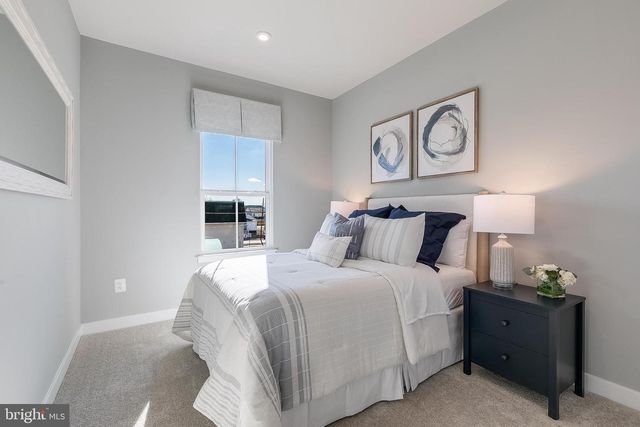 5 OASIS AVE, Ranson, WV 25438