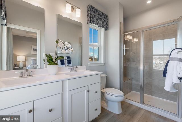 5 OASIS AVE, Ranson, WV 25438