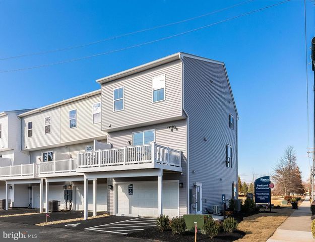 5 OASIS AVE, Ranson, WV 25438