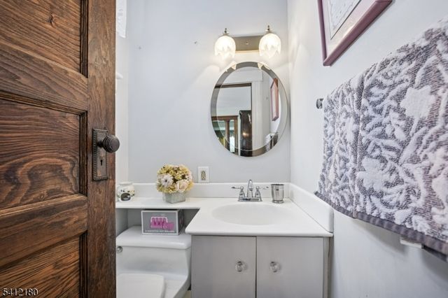 30 Lincoln Ave, Totowa Boro, NJ 07512