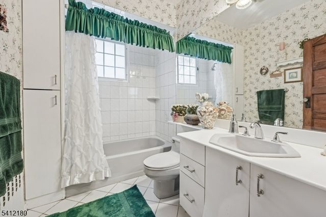 30 Lincoln Ave, Totowa Boro, NJ 07512