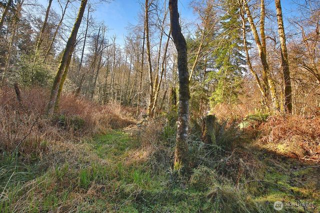 6880 Holst Road, Clinton, WA 98236