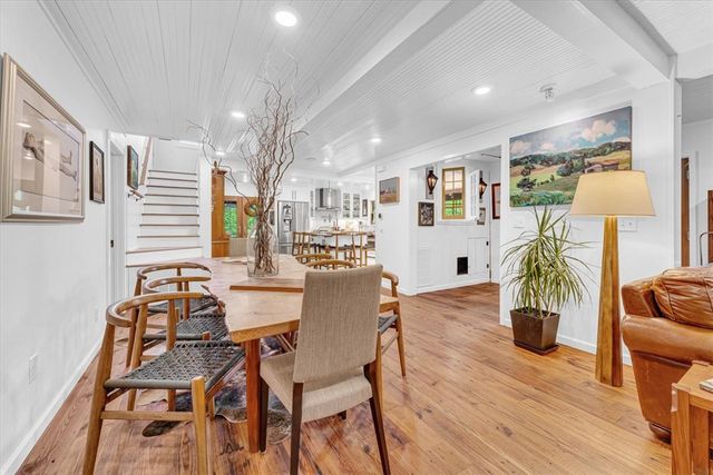 11362 S Whitehouse Road, Fayetteville, AR 72701