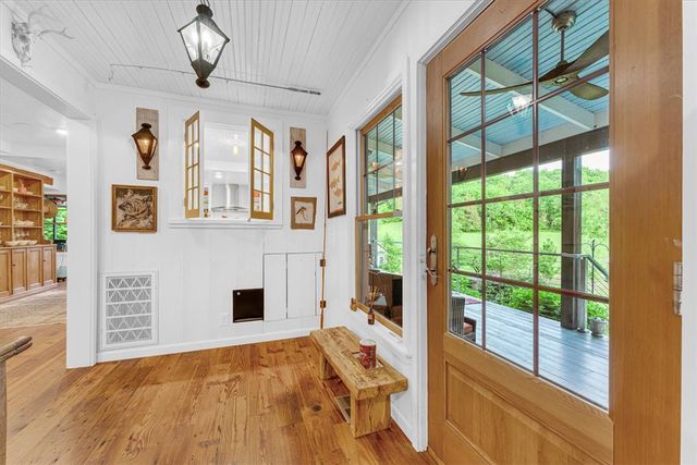 11362 S Whitehouse Road, Fayetteville, AR 72701