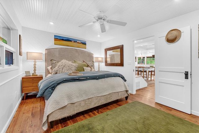11362 S Whitehouse Road, Fayetteville, AR 72701