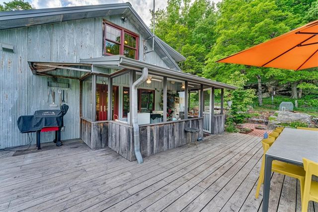 11362 S Whitehouse Road, Fayetteville, AR 72701