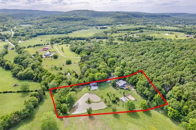 11362 S Whitehouse Road, Fayetteville, AR 72701