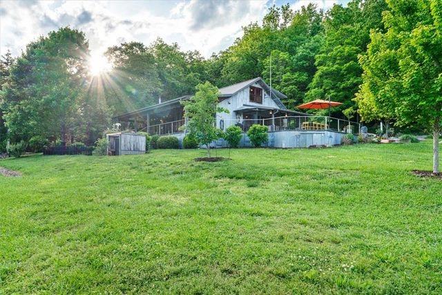 11362 S Whitehouse Road, Fayetteville, AR 72701