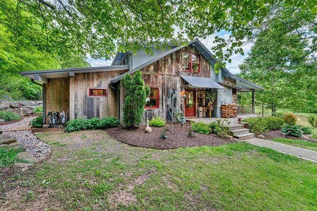 11362 S Whitehouse Road, Fayetteville, AR 72701