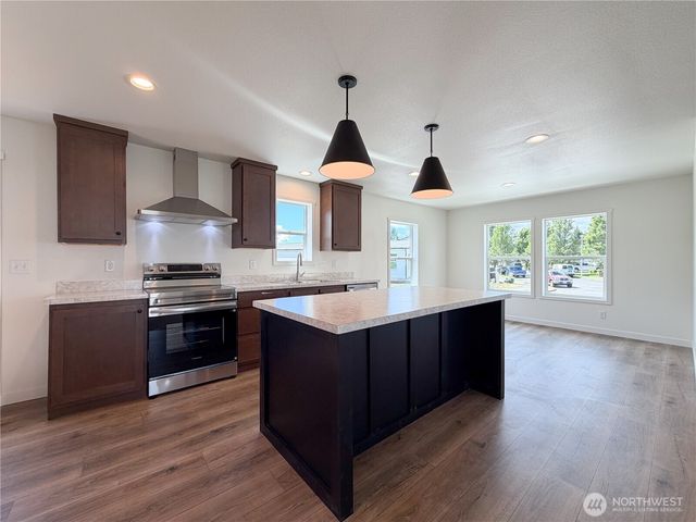 4561 Windemere Street, Longview, WA 98632