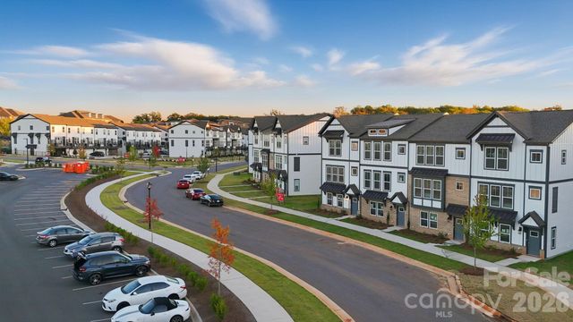 1832 Alexander Village Main Drive, Charlotte, NC 28262