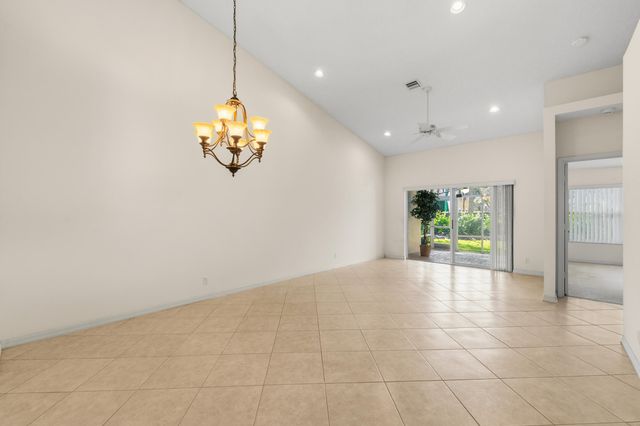 15305 Ixora Road, Delray Beach, FL 33484