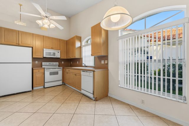 15305 Ixora Road, Delray Beach, FL 33484