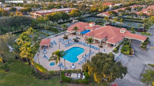 15305 Ixora Road, Delray Beach, FL 33484