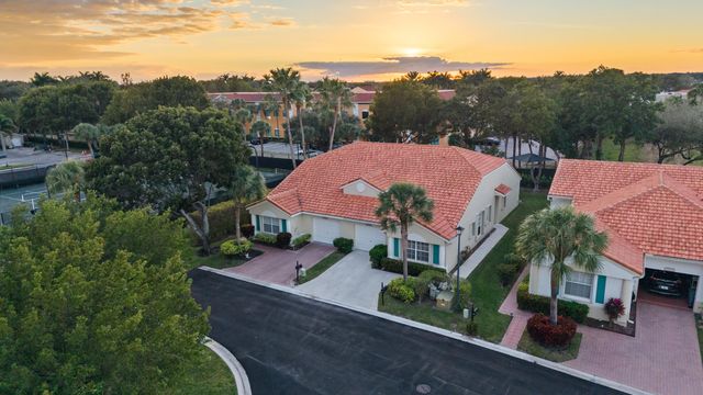 15305 Ixora Road, Delray Beach, FL 33484