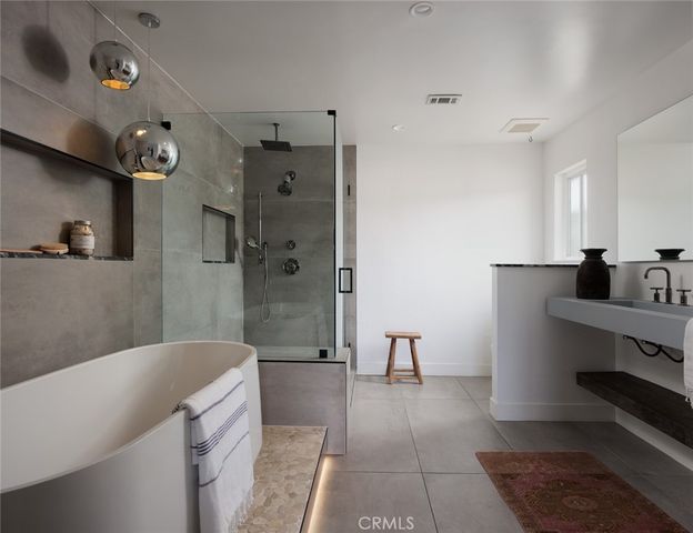 23821 Avenida Columbia, Mission Viejo, CA 92691