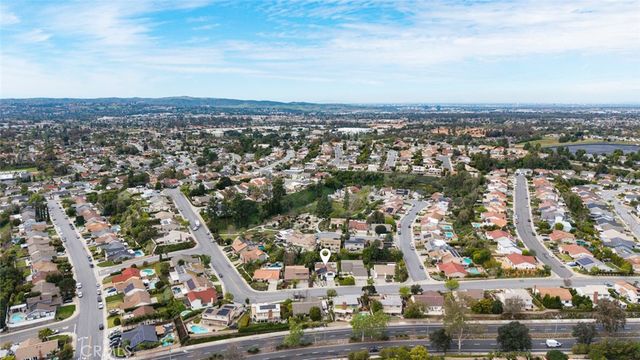 23821 Avenida Columbia, Mission Viejo, CA 92691