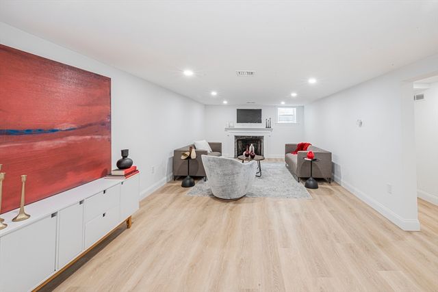 78 Windemere Circle, Braintree, MA 02184