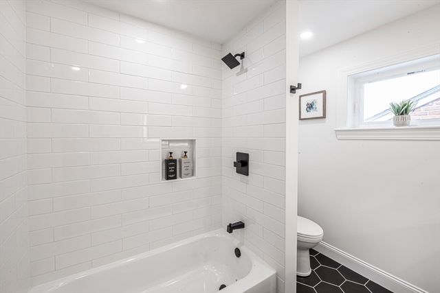 78 Windemere Circle, Braintree, MA 02184