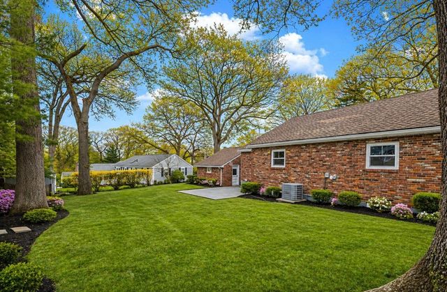 78 Windemere Circle, Braintree, MA 02184