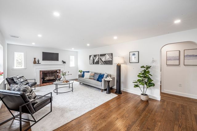 78 Windemere Circle, Braintree, MA 02184