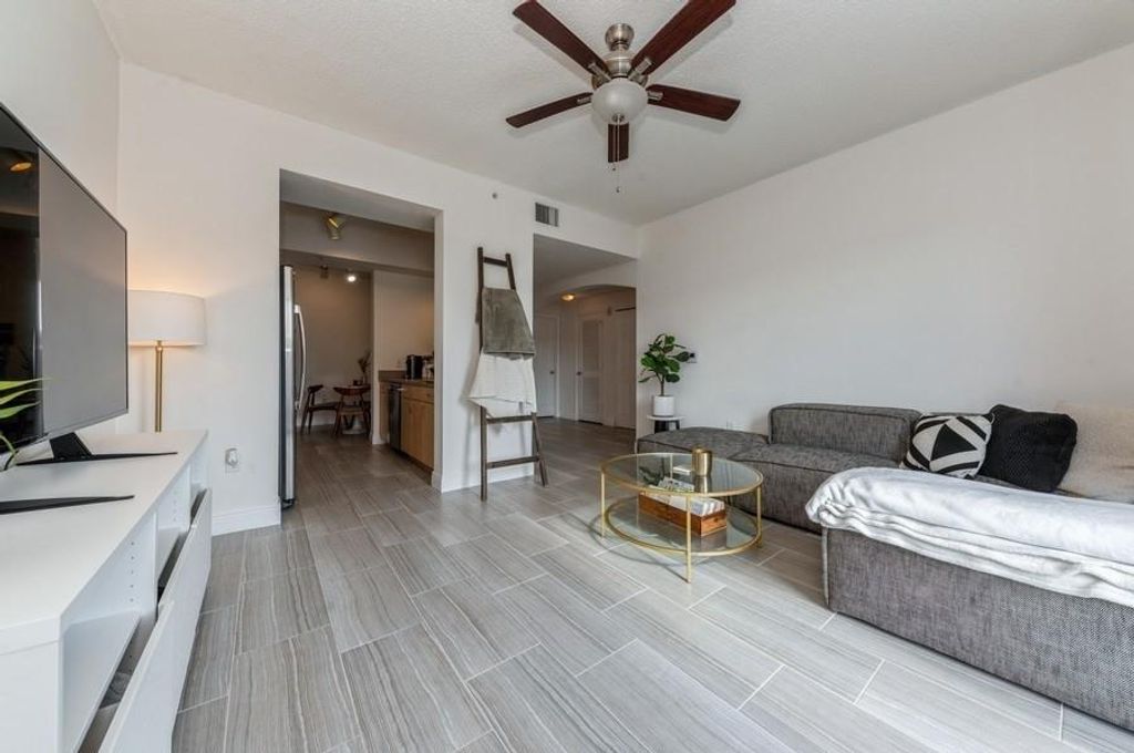 533 NE 3rd Ave 551, Fort Lauderdale, FL 33301