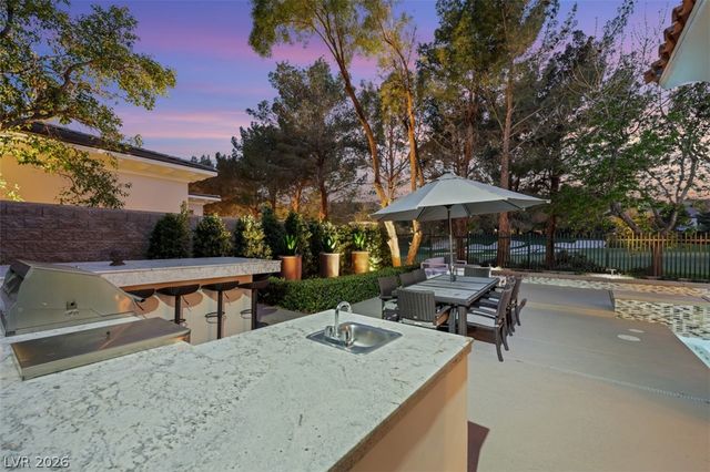 12047 Oakland Hills Drive, Las Vegas, NV 89141