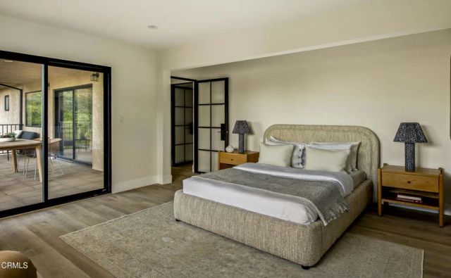 2994 Durand Drive, Los Angeles, CA 90068