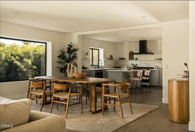 2994 Durand Drive, Los Angeles, CA 90068
